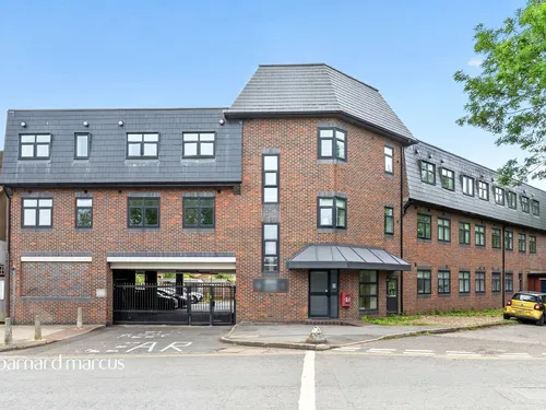 West Barnes Lane, New Maldenphoto