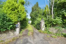 Abbeydale Road South, Dore, SHEFFIELD