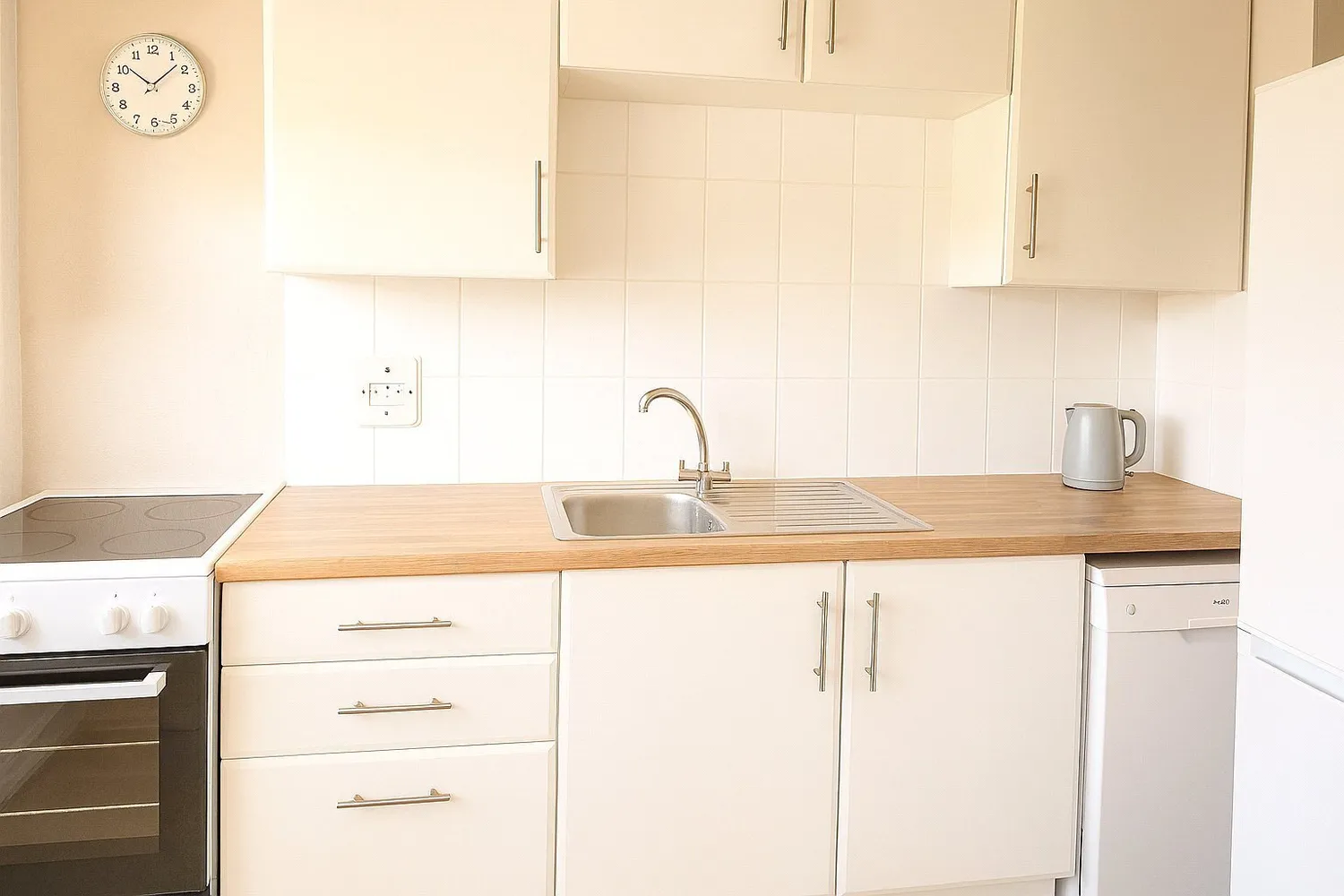 Calluna Court, Woking, GU22 photo 3