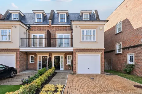 Lincoln Grove, WEYBRIDGE, KT13