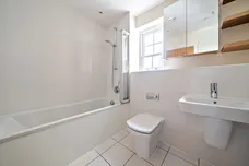 Lincoln Grove, WEYBRIDGE, KT13 photo 13