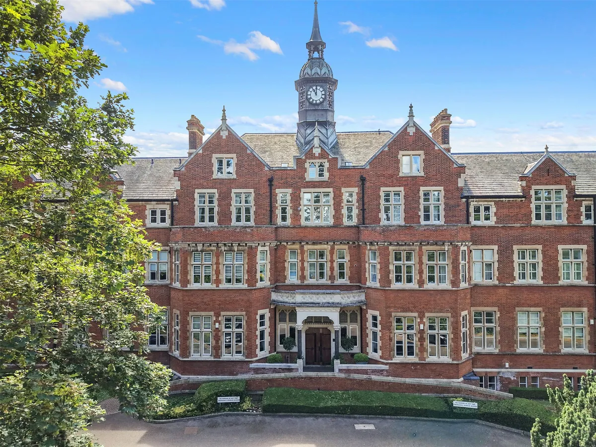 Lavender Close, Leatherhead, Surrey, KT22