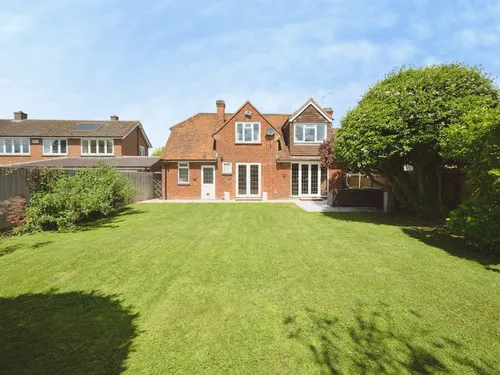 Marsh Lane, Stoke Mandeville, Aylesburyphoto