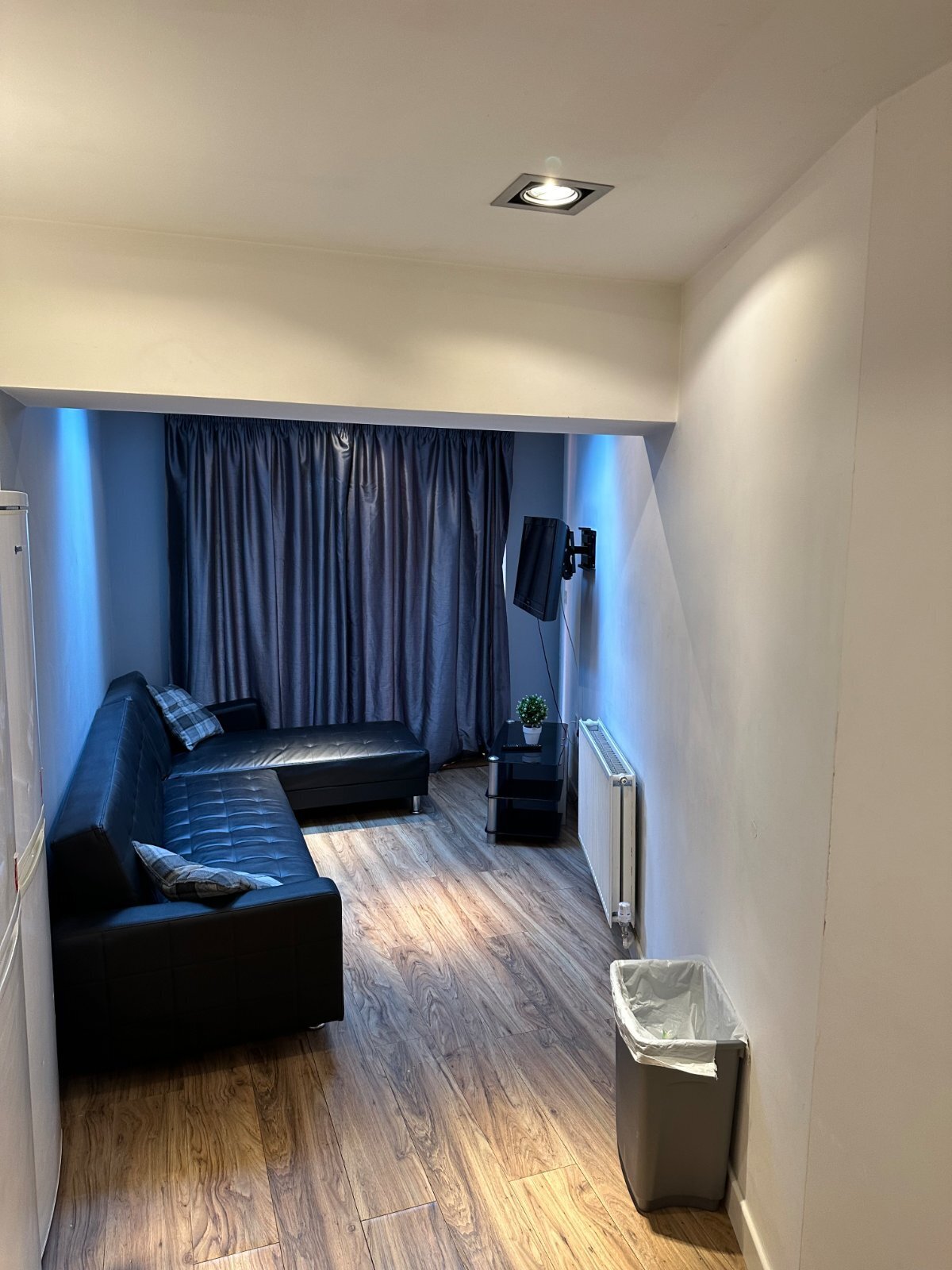 19 Whitegate Road, Huddersfield, HD4 Image 3