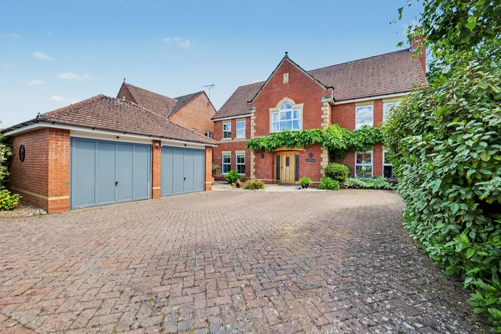 Property carousel item 47