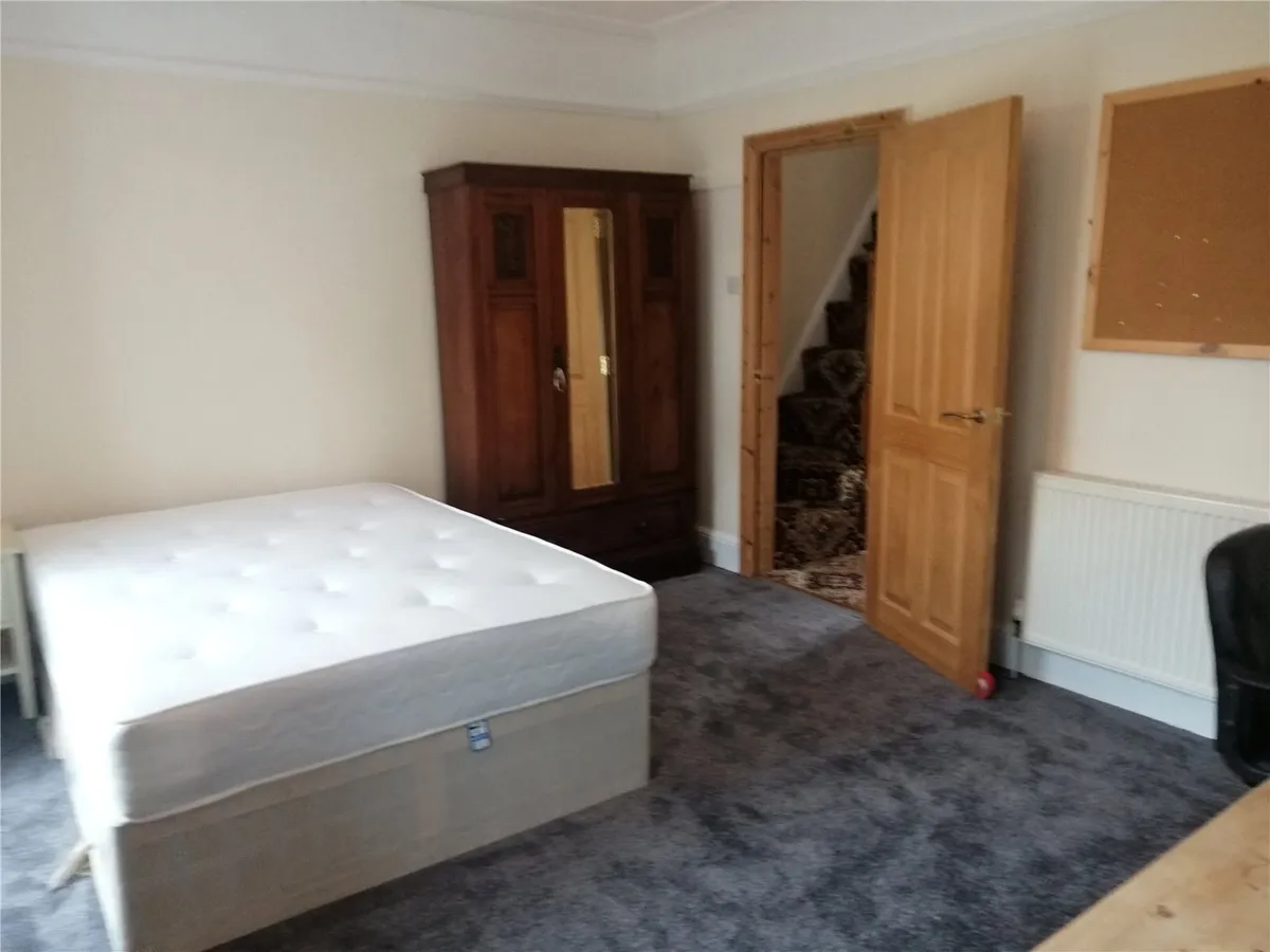 Upper Garth Road, Bangor, Gwynedd, LL57