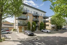 Linden Avenue, Watford, WD18 photo 1