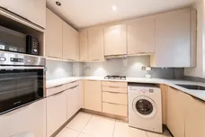 Wycliffe Road, London, SW11 photo 10