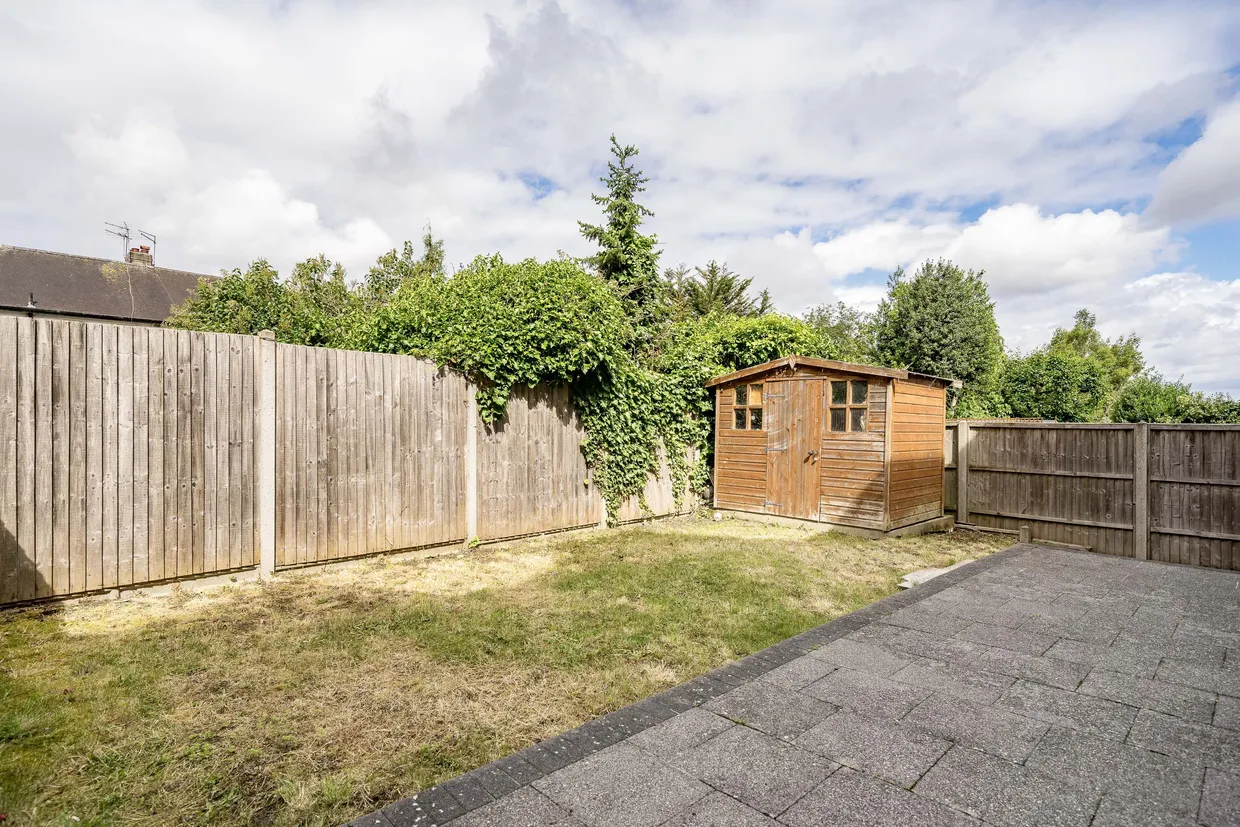 Rutland Gardens, Ealing, W13 photo 5