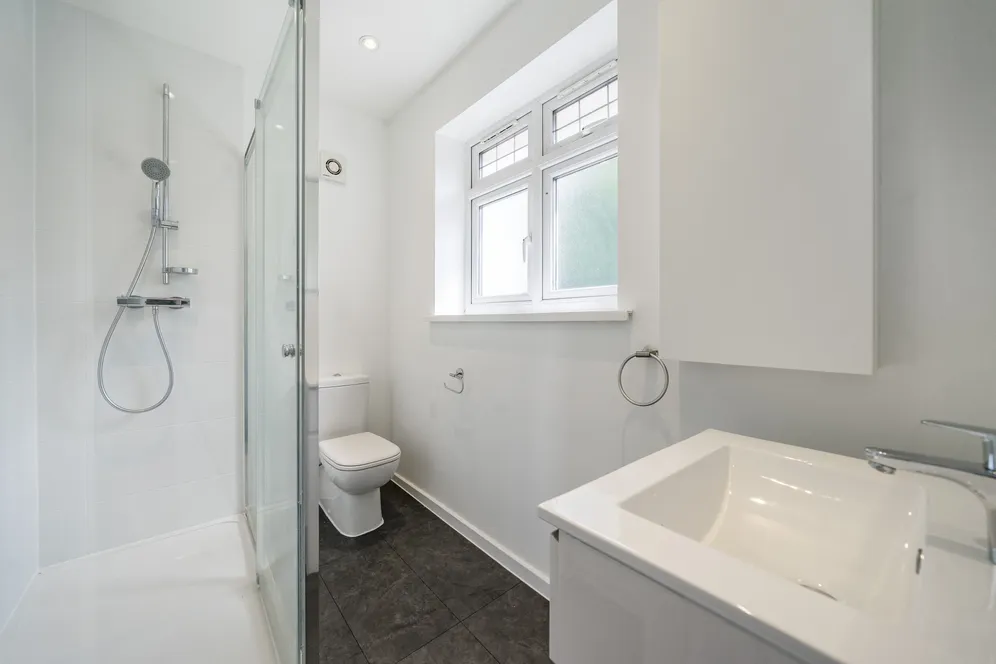Rutland Gardens, Ealing, W13 photo 10