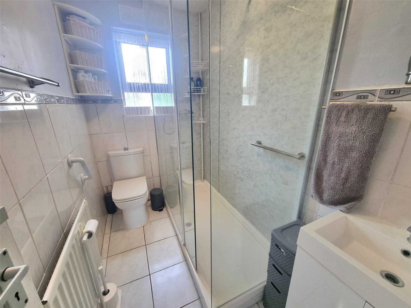 Hatfield Road, Rayleigh, Essex, SS6 Image 6