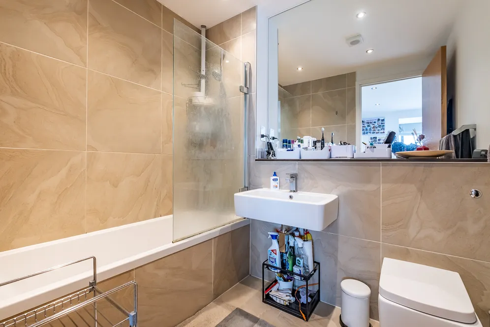 Finchley Road, London, NW3 photo 8