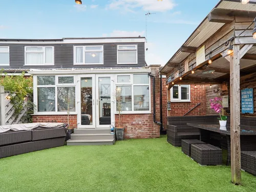 South View Crescent, Yeadon, Leedsphoto