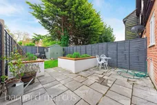 Moreton Avenue, London, ISLEWORTH