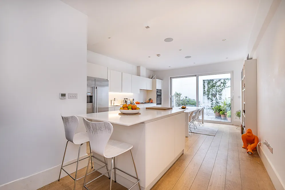 Osiers Road, London, SW18 photo 4