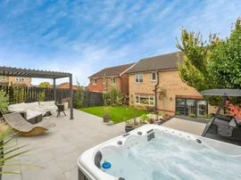 Lindsey Drive, Crowle, SCUNTHORPE thumb 2
