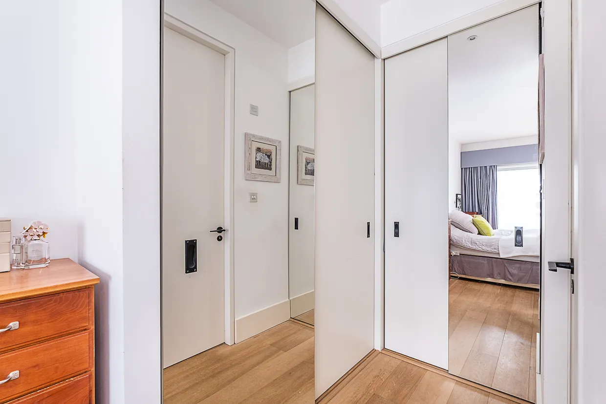 Osiers Road, London, SW18 photo 12