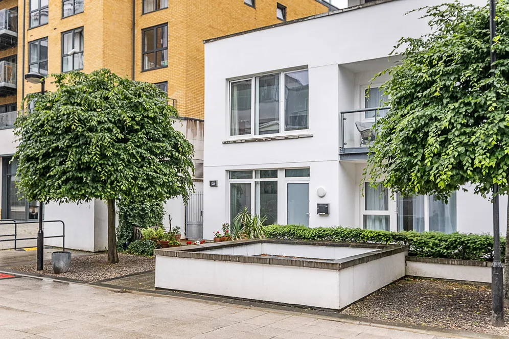 Osiers Road, London, SW18 photo 15
