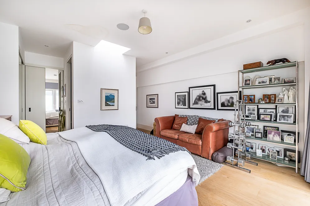 Osiers Road, London, SW18 photo 16