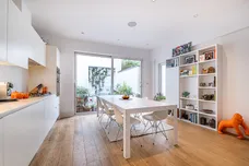 Osiers Road, London, SW18 photo 22