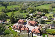 Bowling Alley, Crondall, Farnham, GU10 photo 13
