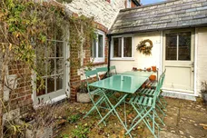 The Street, South Harting, GU31 photo 11