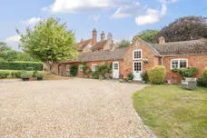 Stable Cottage Alton Barnes SN8 photo 1