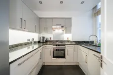 Pont Street Knightsbridge SW1X photo 5