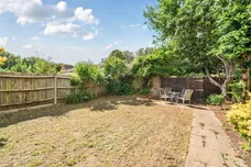 Manor Road North, Thames Ditton KT7 photo 8