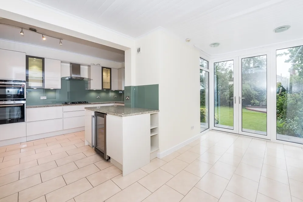 Stonehill Road, East Sheen SW14 photo 3