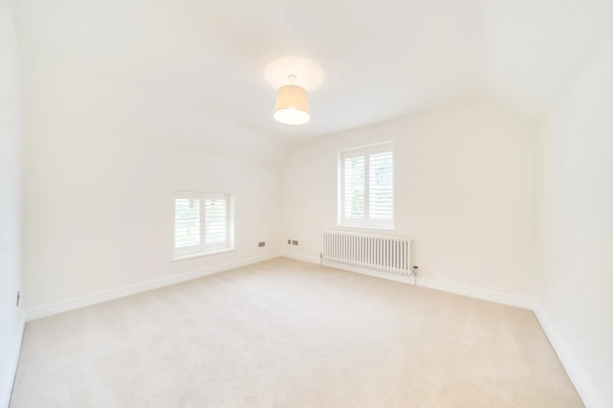 Coolhurst Doomsday Lane RH13 photo 6