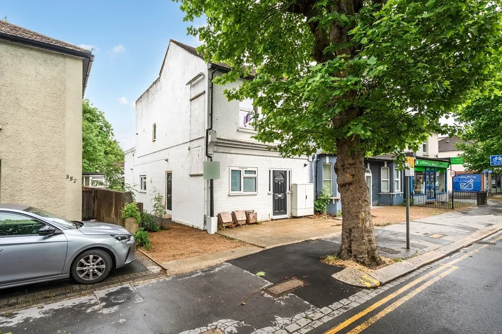 Brighton Road Croydon CR2 photo 6