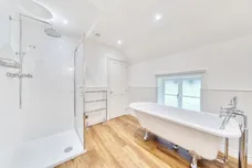 Coolhurst Doomsday Lane RH13 photo 7