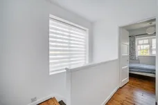 Manor Road North, Thames Ditton KT7 photo 12
