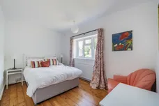 Manor Road North, Thames Ditton KT7 photo 15