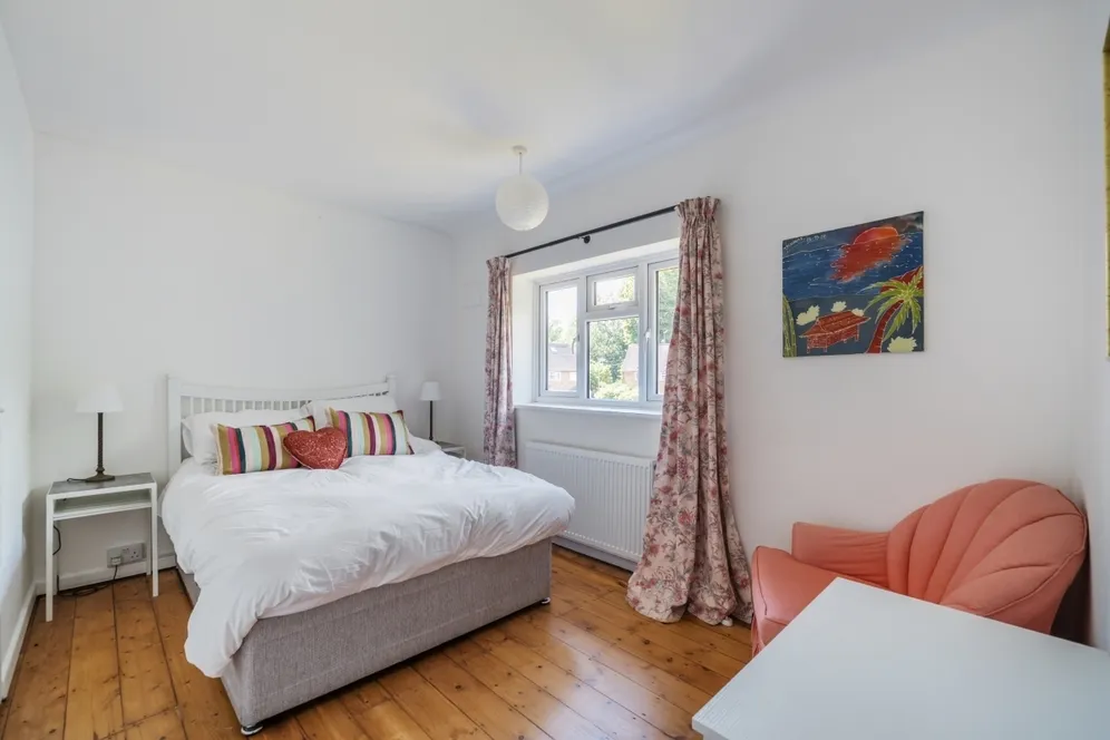 Manor Road North, Thames Ditton KT7 photo 15