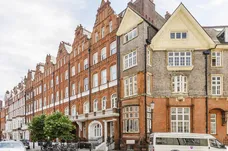 Pont Street Knightsbridge SW1X photo 17