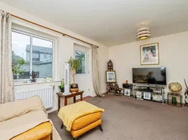 Woodgate Close, Redditch thumb 3