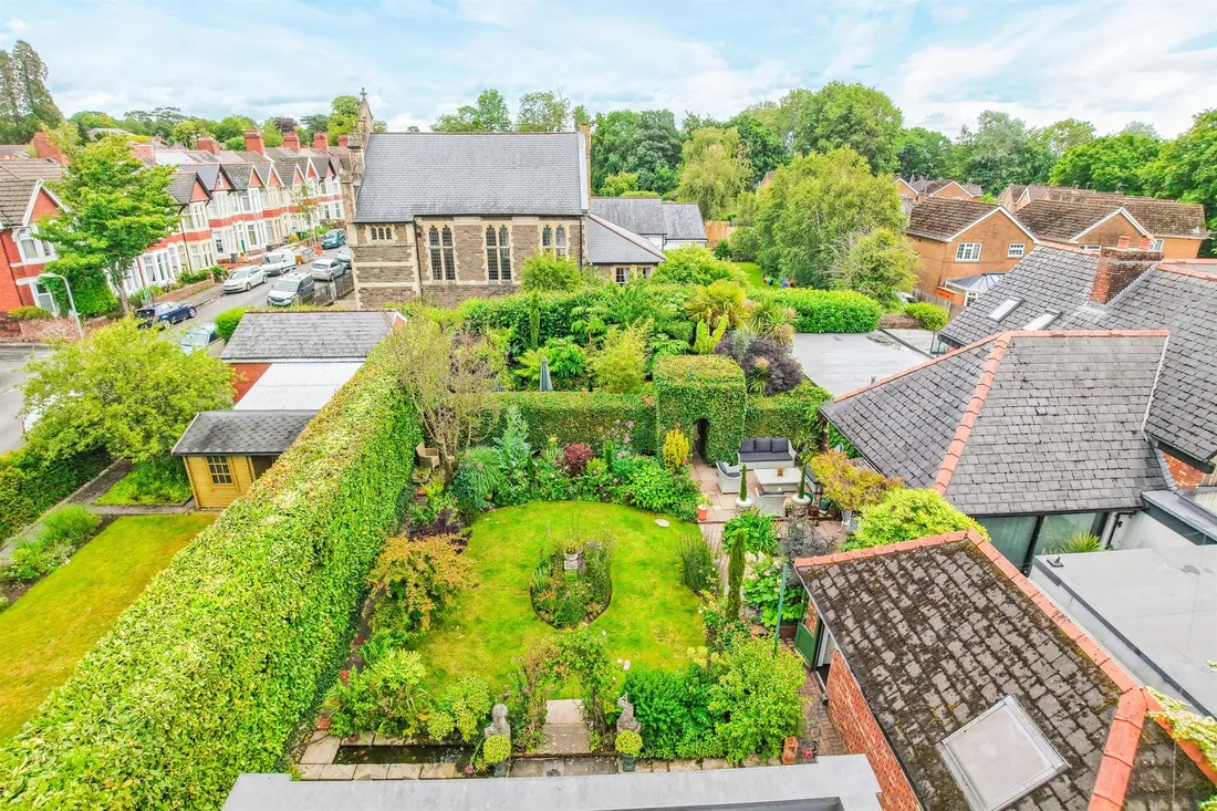 Property photo 33
