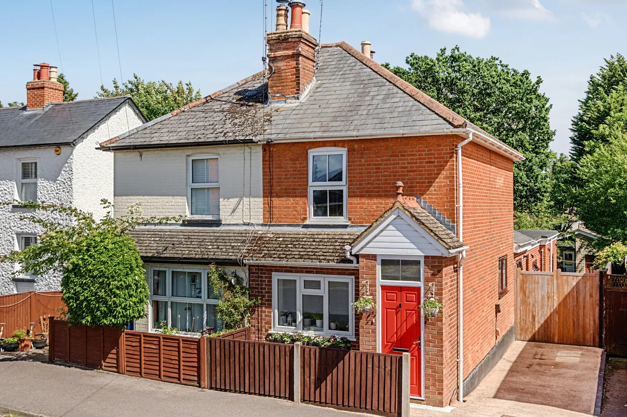 Clarence Road, Fleet, GU51 photo 1