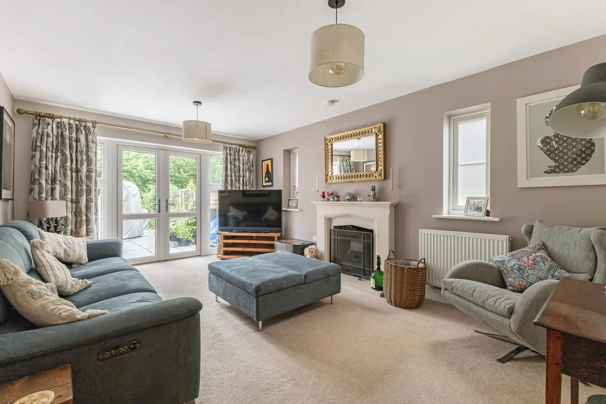 Handyside Place, Four Marks, GU34 photo 4