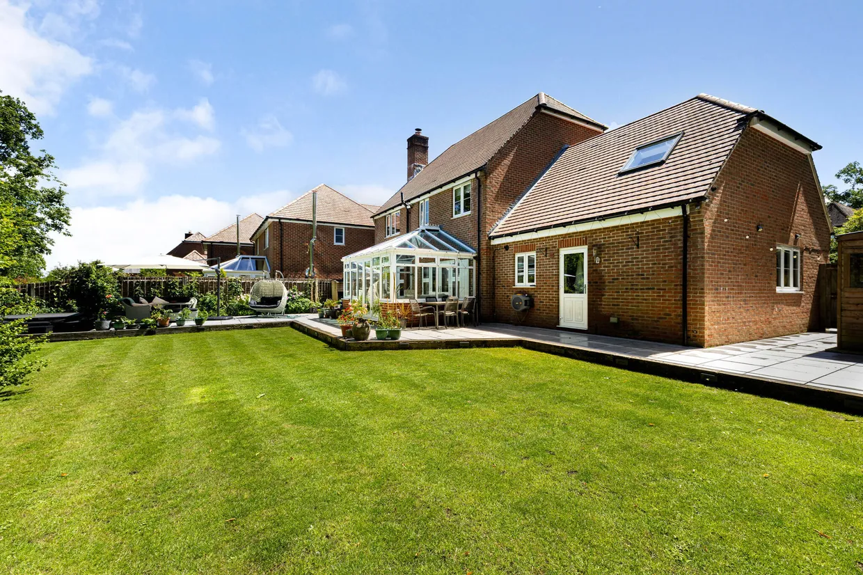 Handyside Place, Four Marks, GU34 photo 5
