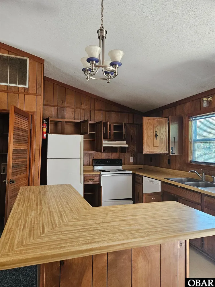 4401 Ride Ln, Kitty Hawk, NC 27949