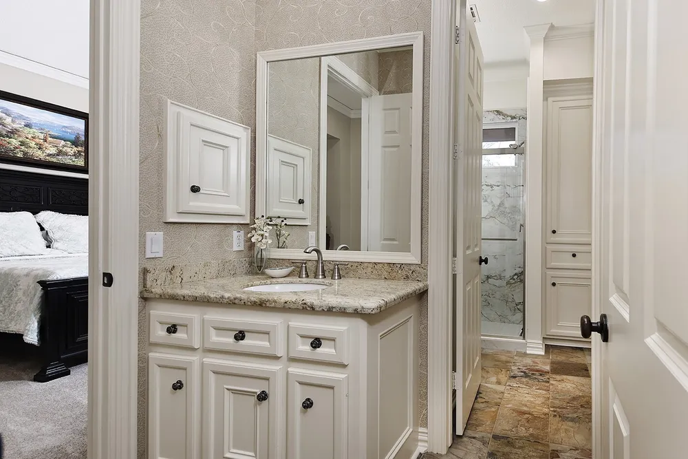 22 W Bracebridge Circle, The Woodlands, TX 77382