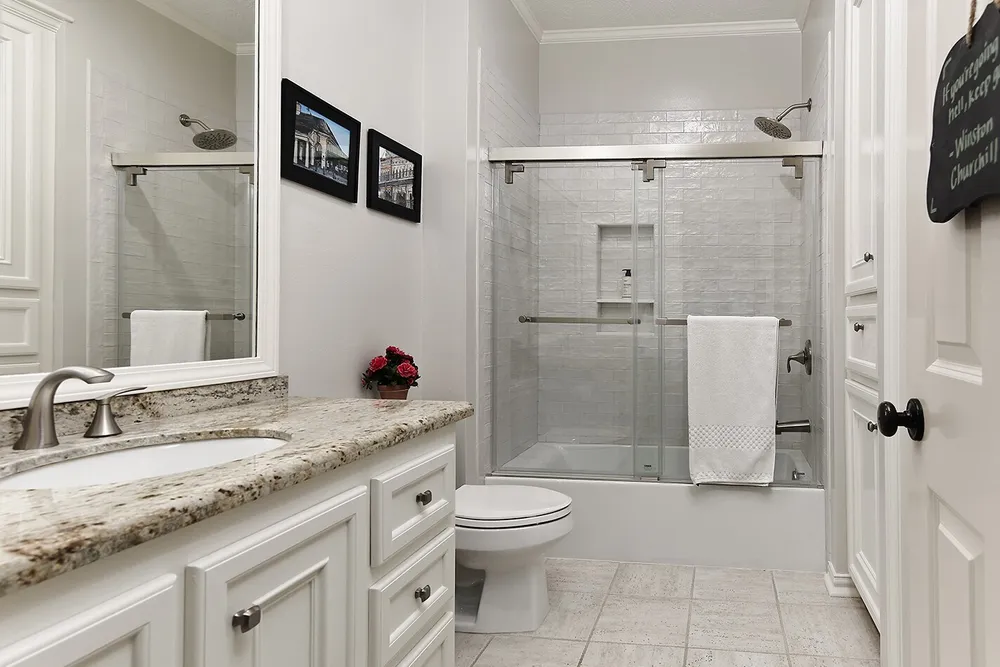 22 W Bracebridge Circle, The Woodlands, TX 77382