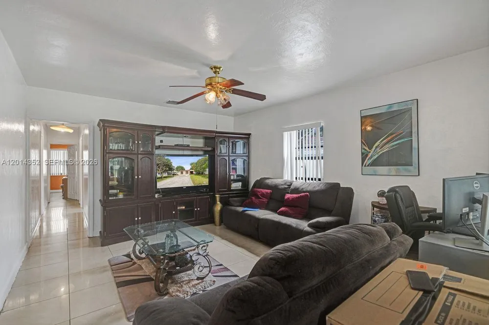 1379 NE 177th St, North Miami Beach, FL 33162