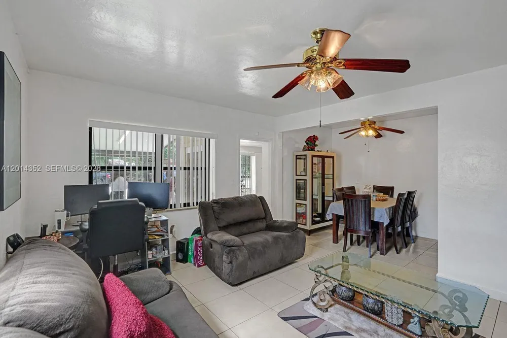 1379 NE 177th St, North Miami Beach, FL 33162