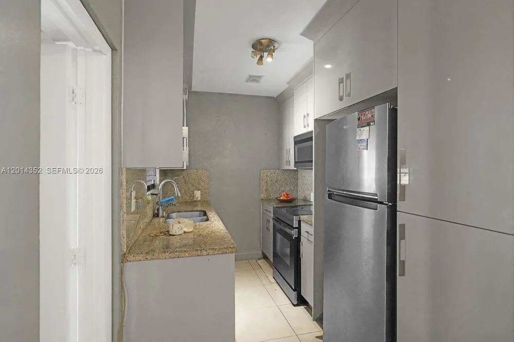 1379 NE 177th St, North Miami Beach, FL 33162