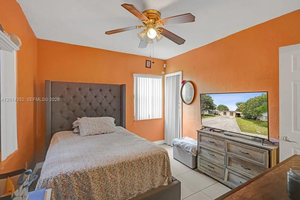 1379 NE 177th St, North Miami Beach, FL 33162
