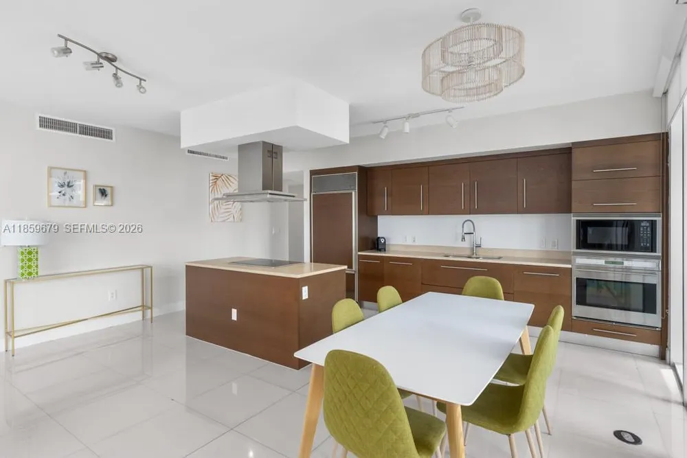 485 Brickell Ave, Miami, FL 33131